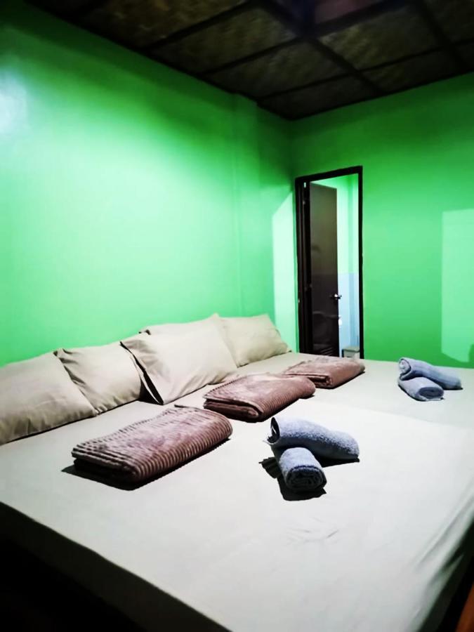 In-N-Out Guest House Siquijor Extérieur photo