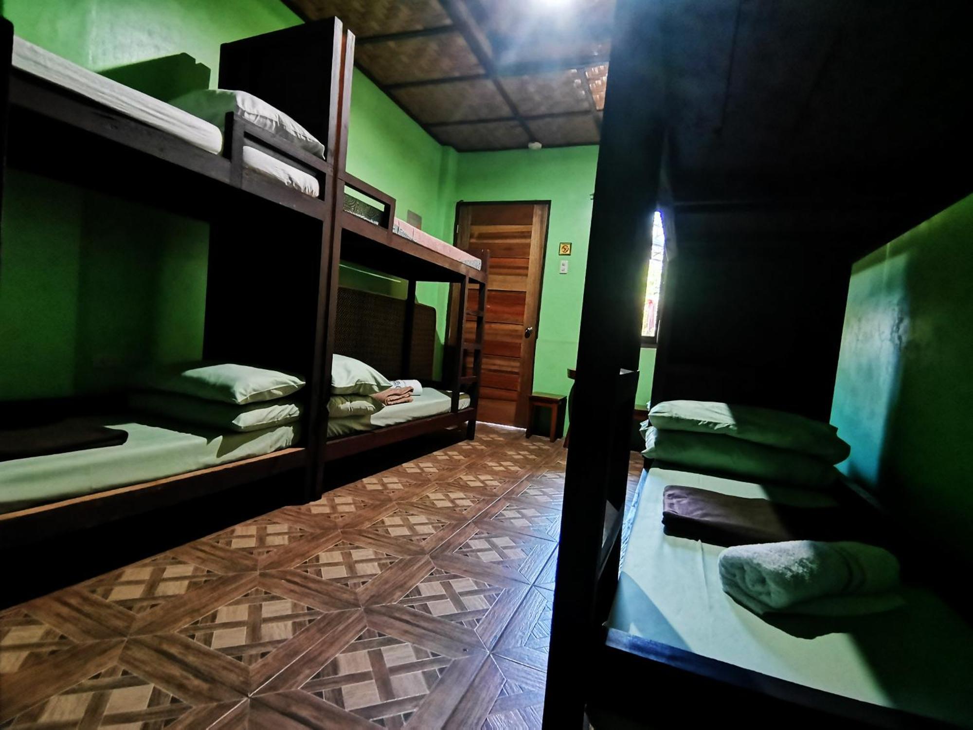 In-N-Out Guest House Siquijor Extérieur photo